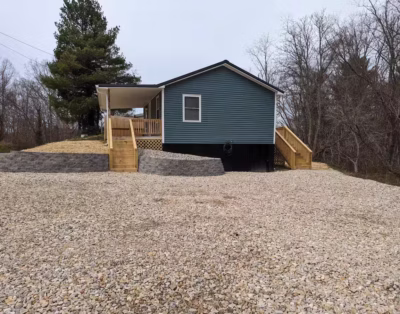Summerlee Suite- Beautiful Remodeled  Farmhouse